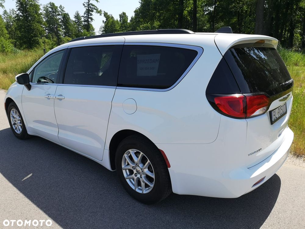 Chrysler Pacifica - 8