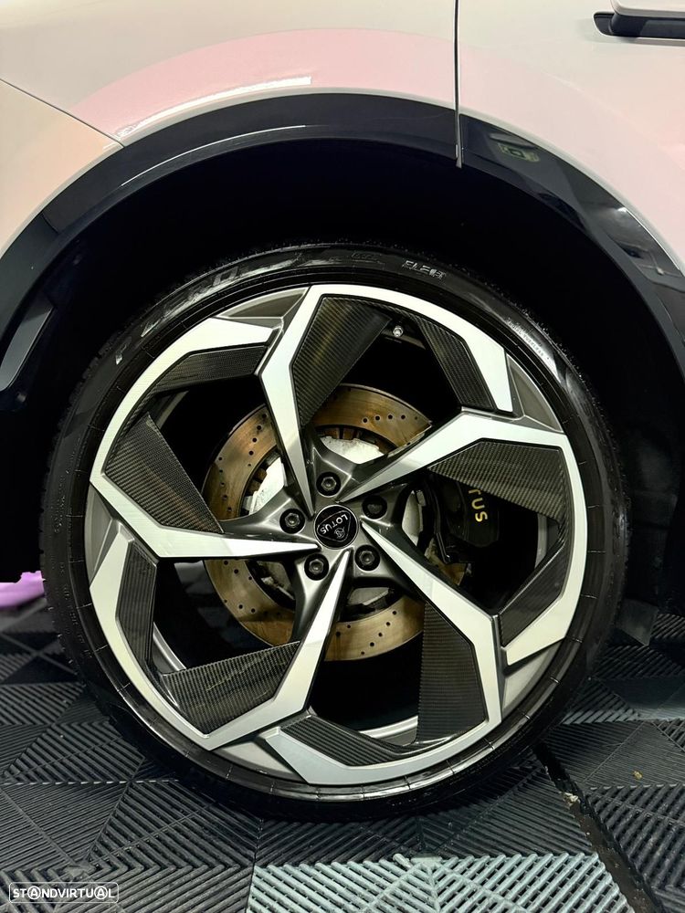 Lotus Eletre - 15