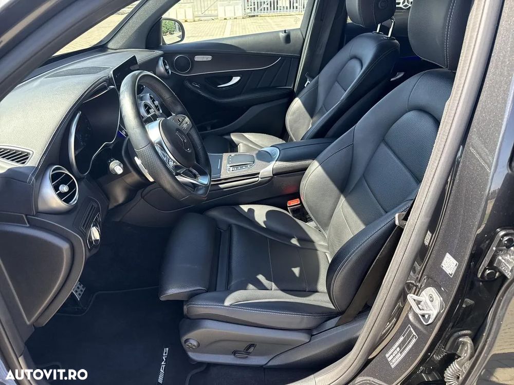 Mercedes-Benz GLC Coupe 300 4MATIC MHEV - 11