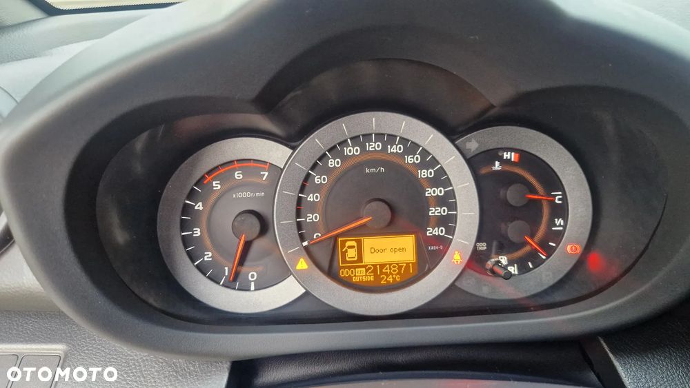 Toyota RAV4 2.2 D-4D 4x4 Travel - 14