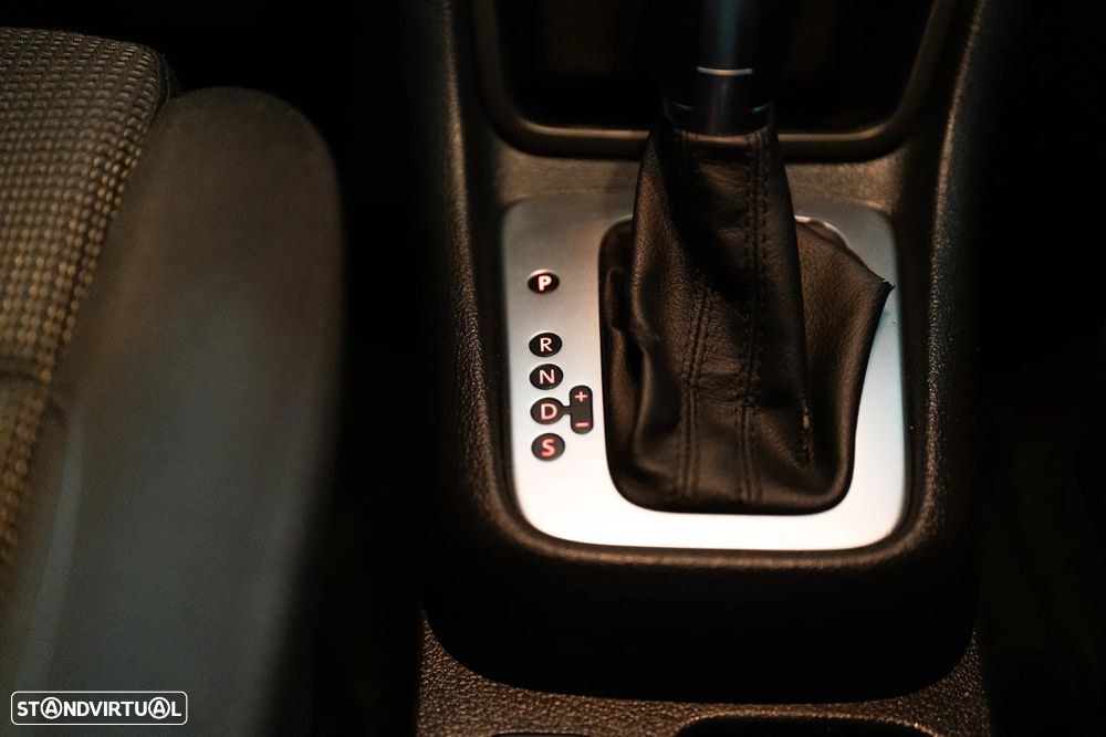 VW Sharan 2.0 TDI Confortline DSG - 20