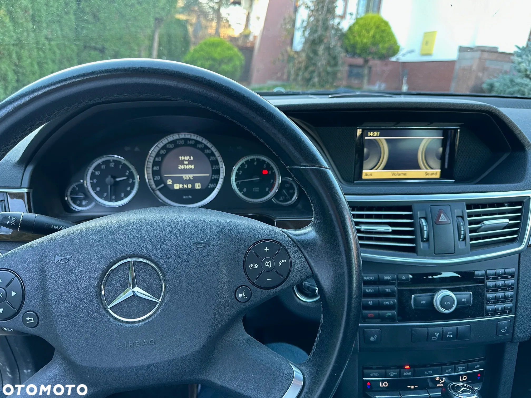 Mercedes-Benz Klasa E 200 CGI BlueEFFICIENCY Automatik - 5