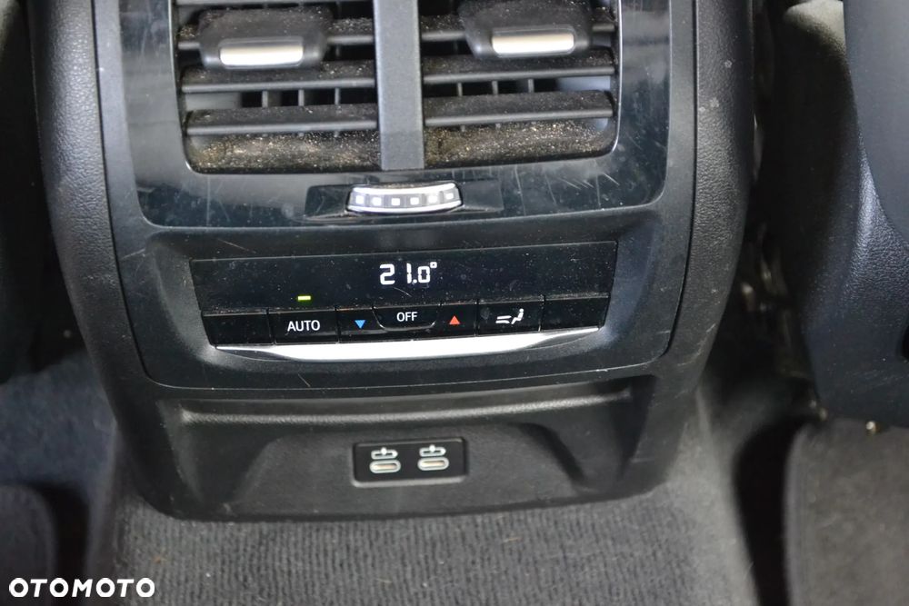 BMW X3 xDrive20i GPF Advantage - 12
