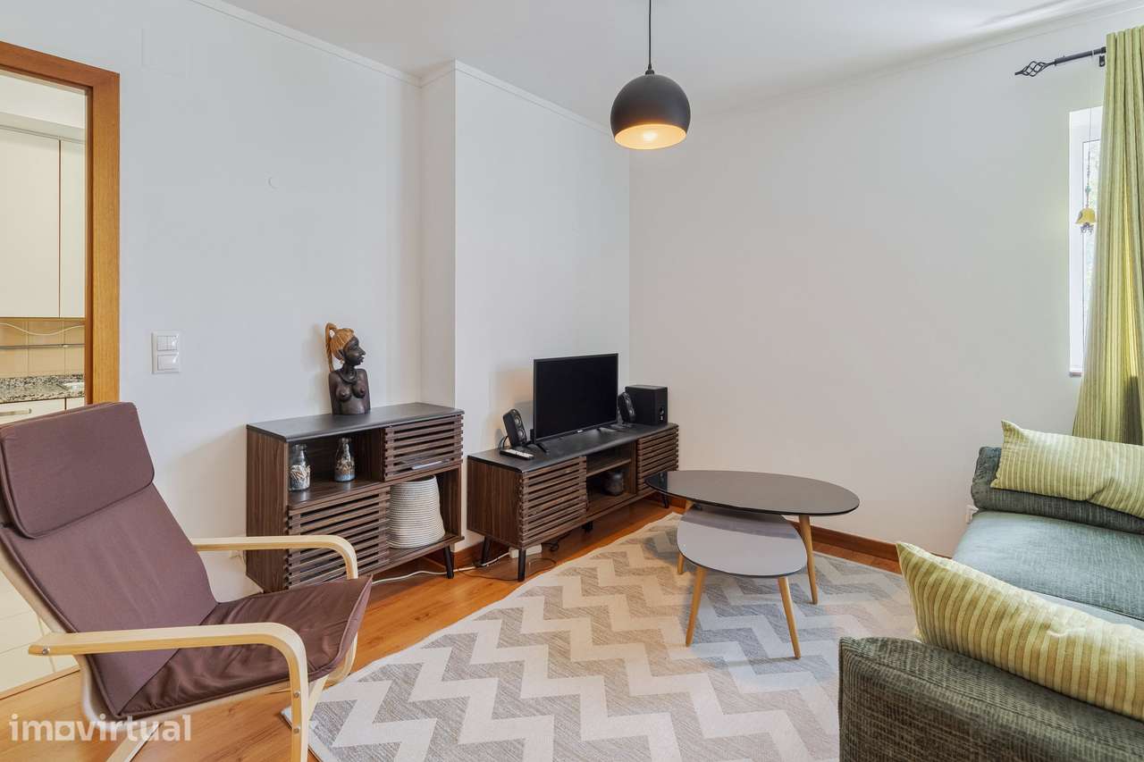 Apartamento T1 Mobilado c/ elevador | Lumiar - Grande imagem: 5/25