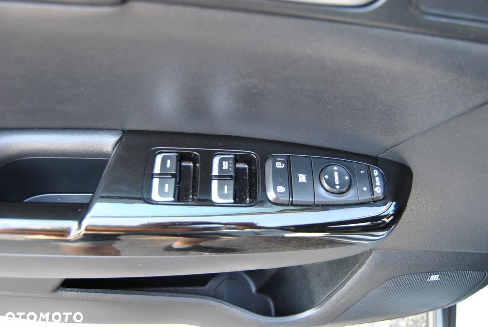 Kia Sportage 2,0 CRDI AWD GT Line - 30