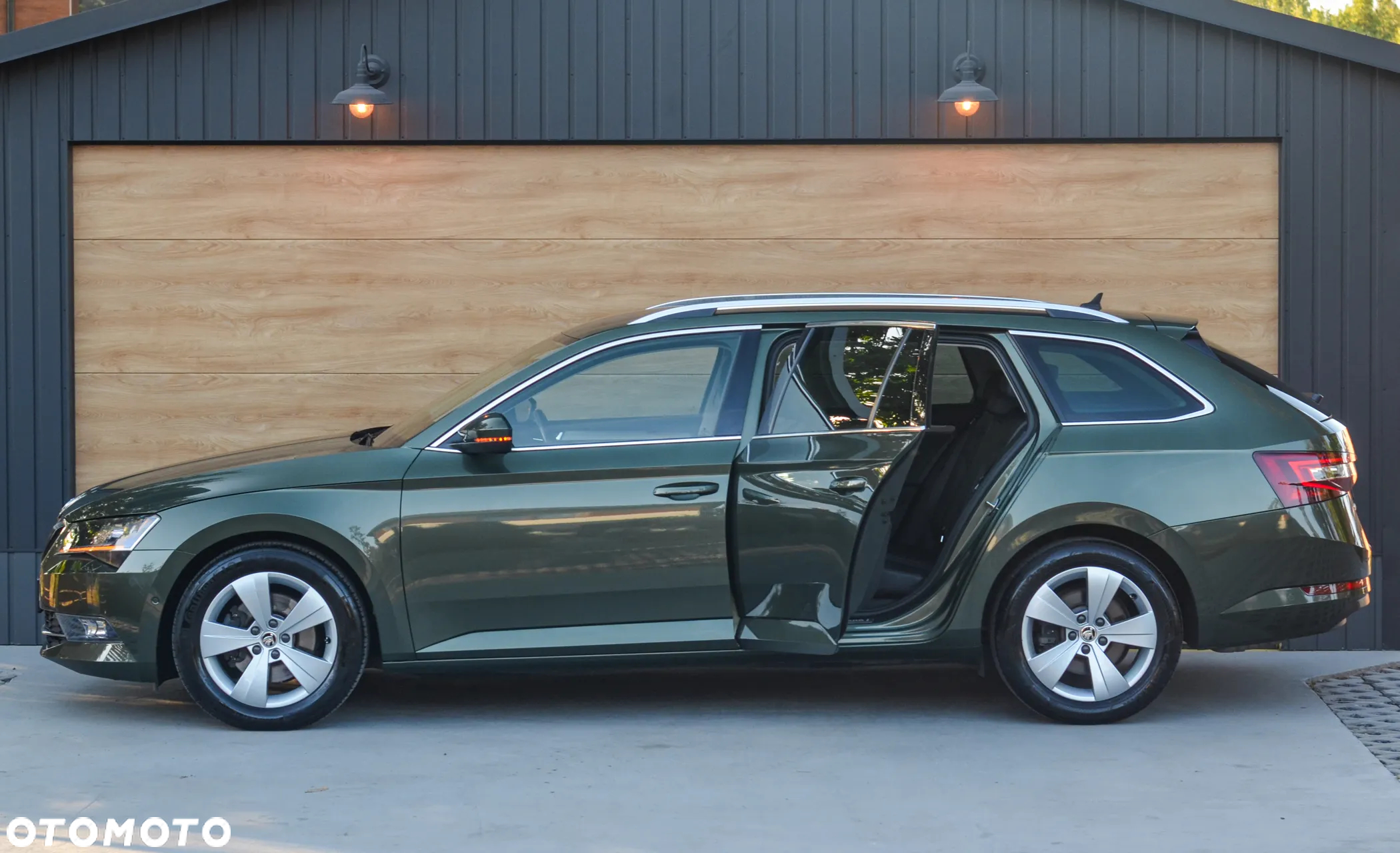 Skoda Superb 2.0 TDI SCR Style DSG - 18