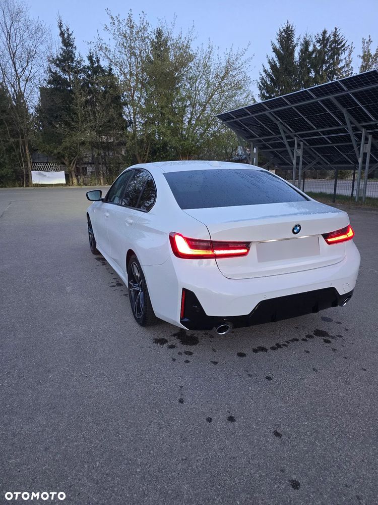 BMW Seria 3 318i M Sport - 8