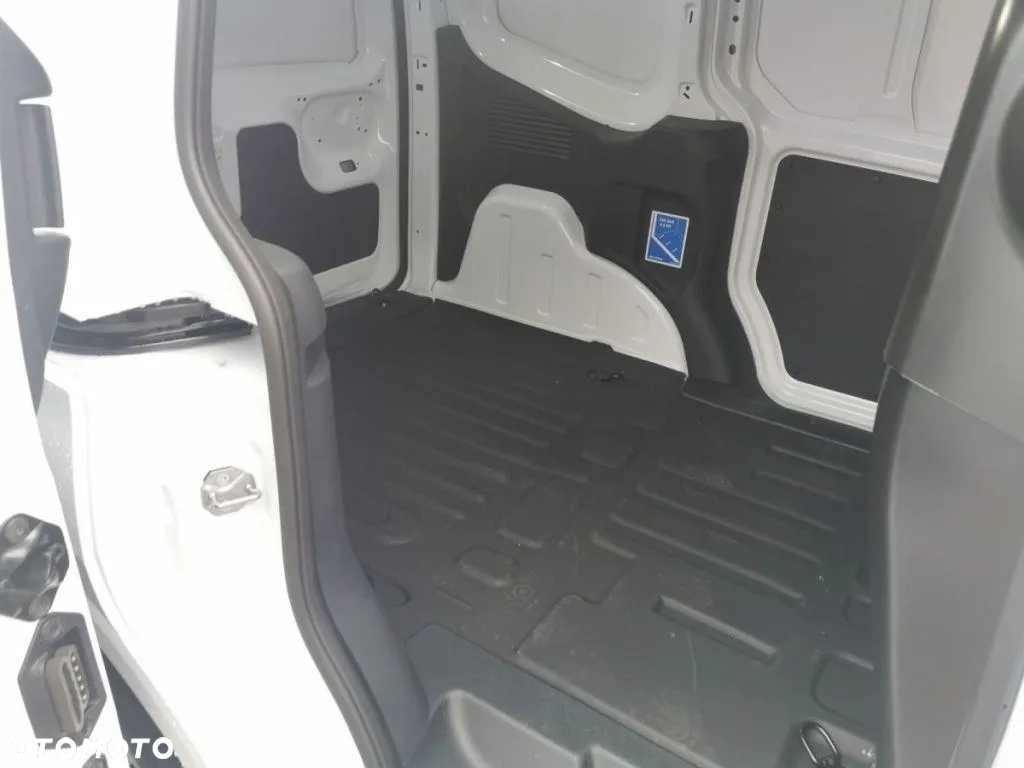 Ford Transit Courier 100KM - 9