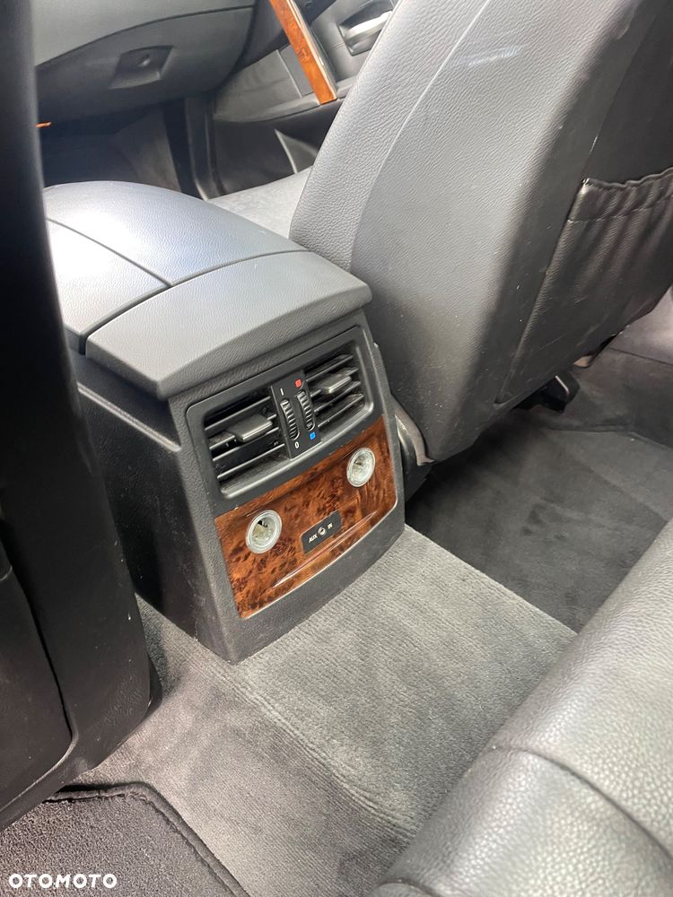 BMW Seria 5 525d - 10