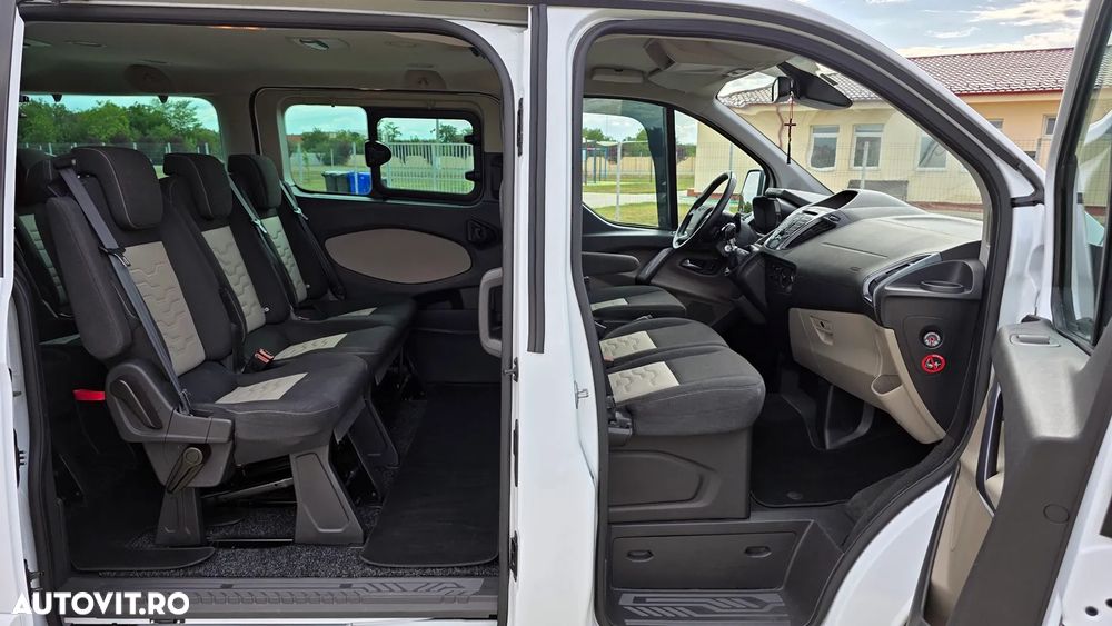 Ford Tourneo Custom - 8