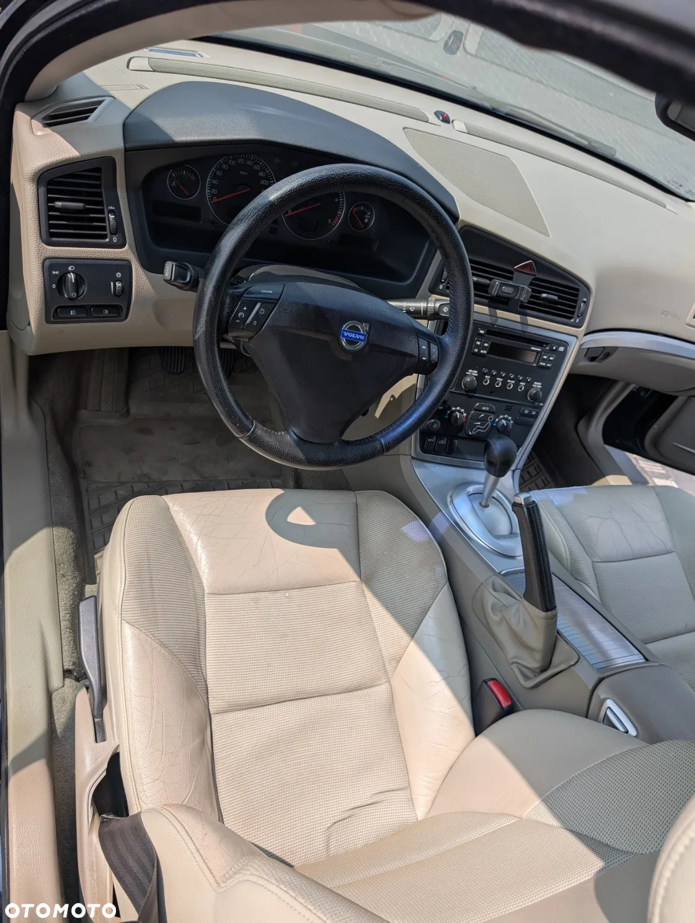 Volvo S60 2.4D5 Momentum - 5