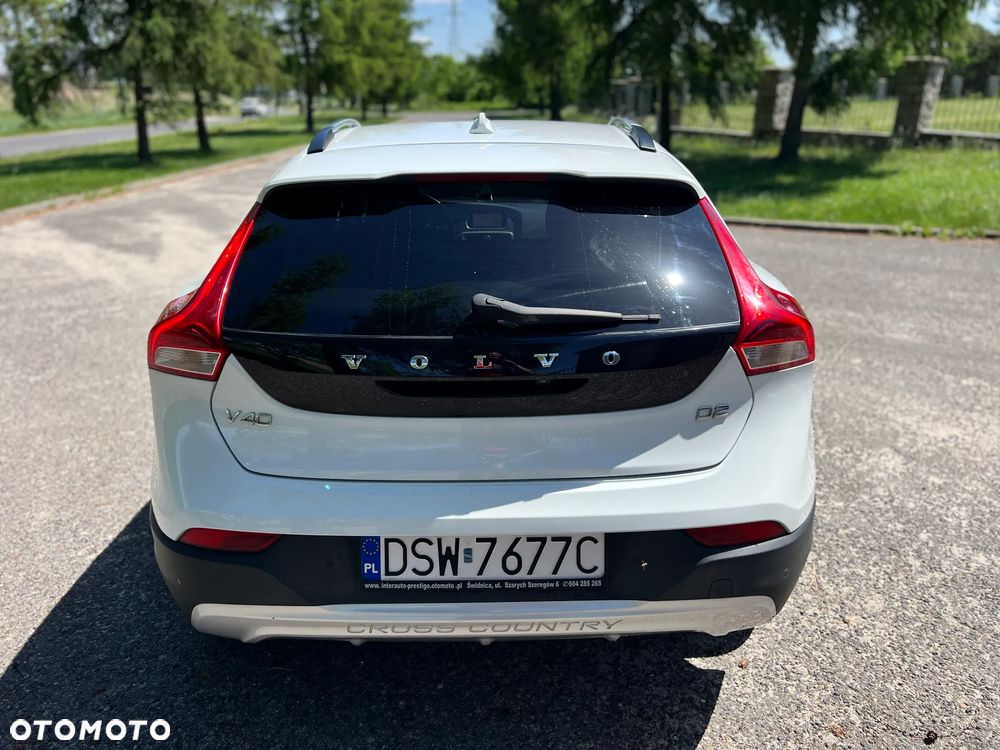 Volvo V40 Cross Country D2 Momentum - 8