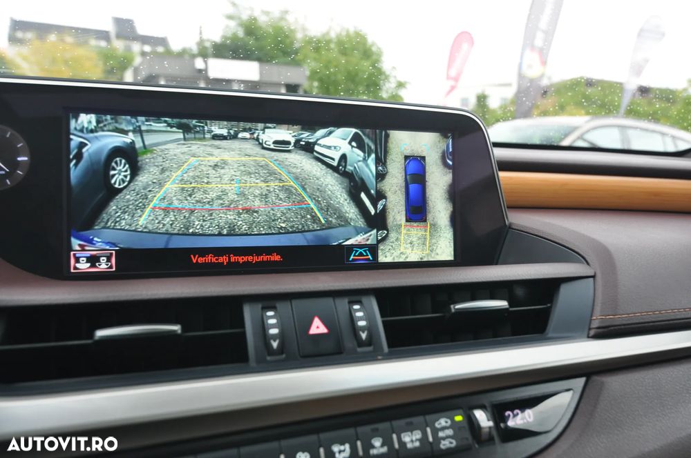 Lexus Seria ES 300h Luxury Line - 32