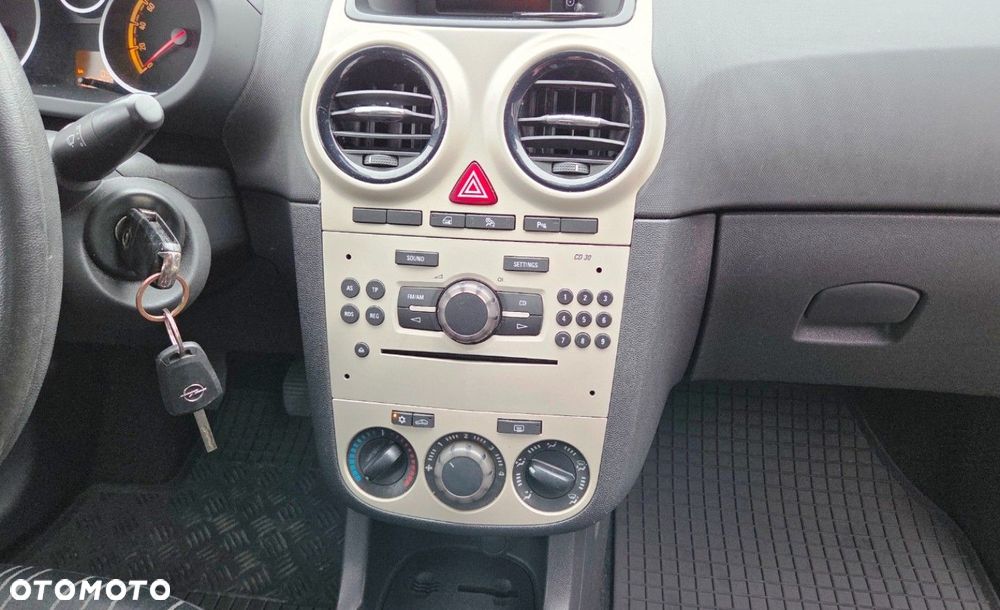 Opel Corsa - 8