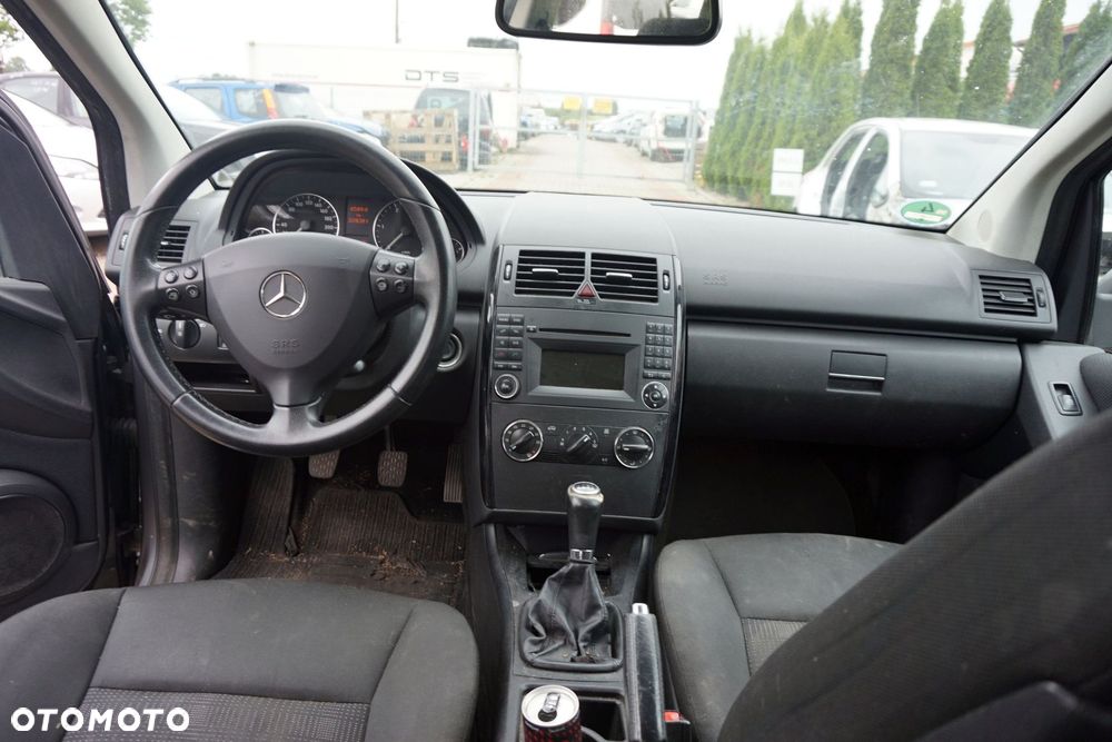 DESKA ROZDZIELCZA AIRBAG KONSOLA A-KLASA W169 LIFT MERCEDES 2008-2012 - 1