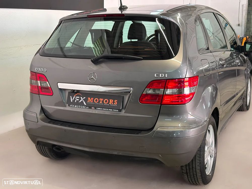 Mercedes-Benz B 180 CDI - 15