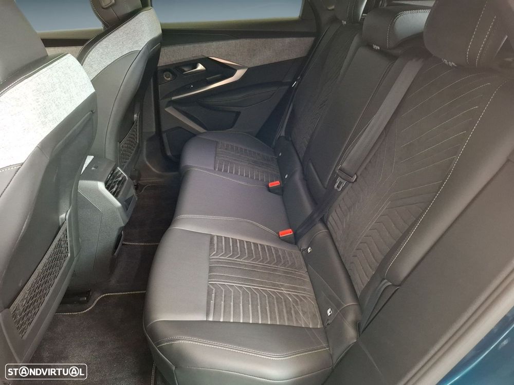 Peugeot E-3008 73 kWh GT - 14