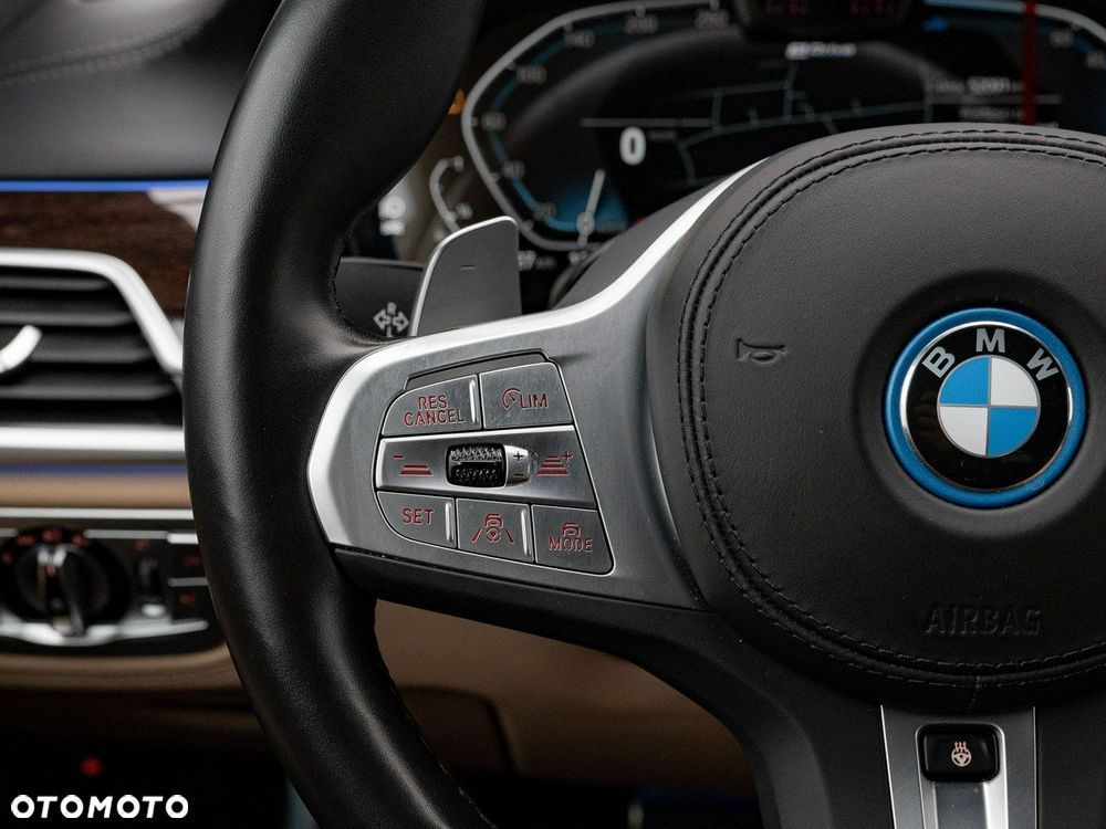 BMW Seria 7 - 17