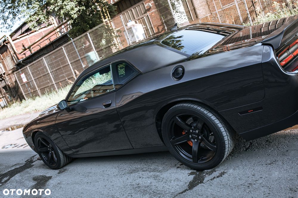 Dodge Challenger 6.2 Hellcat - 13