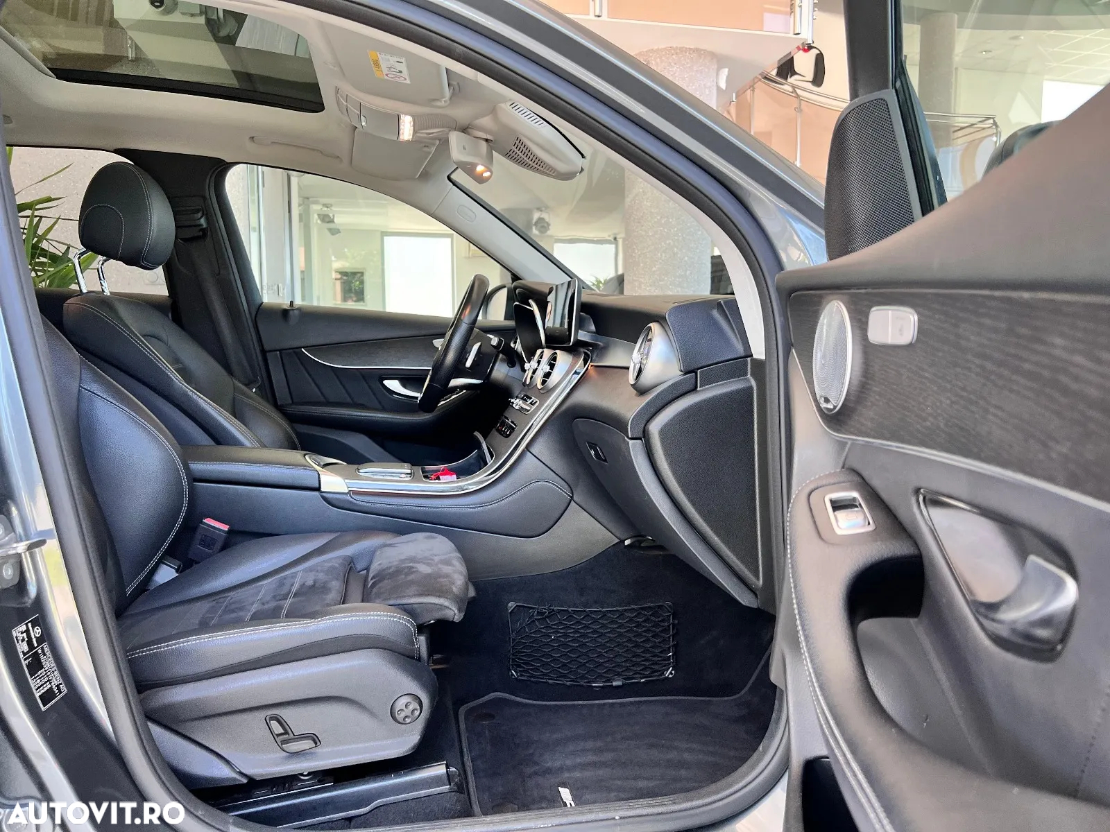 Mercedes-Benz GLC 300 d 4MATIC - 10