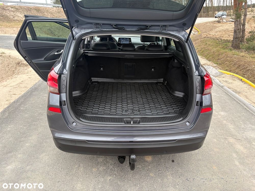 Hyundai i30 1.6 CRDI Premium DCT - 26