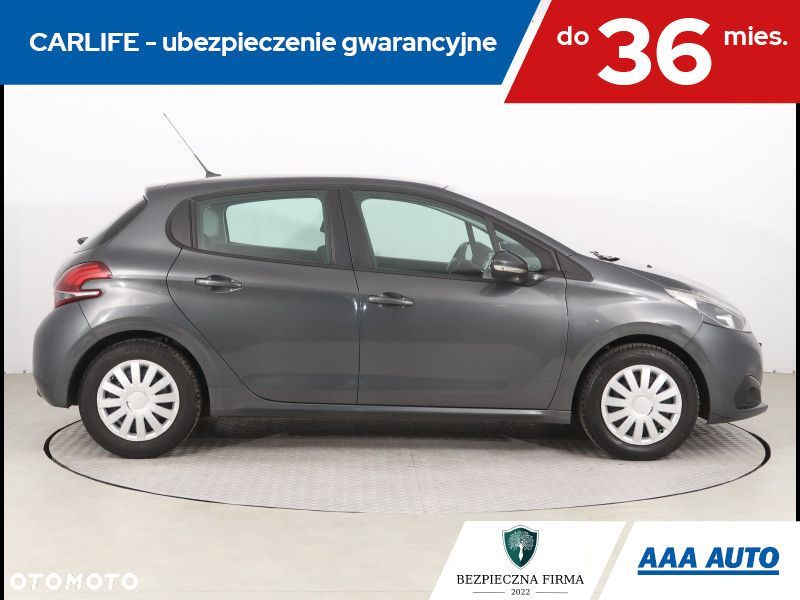 Peugeot 208 - 7
