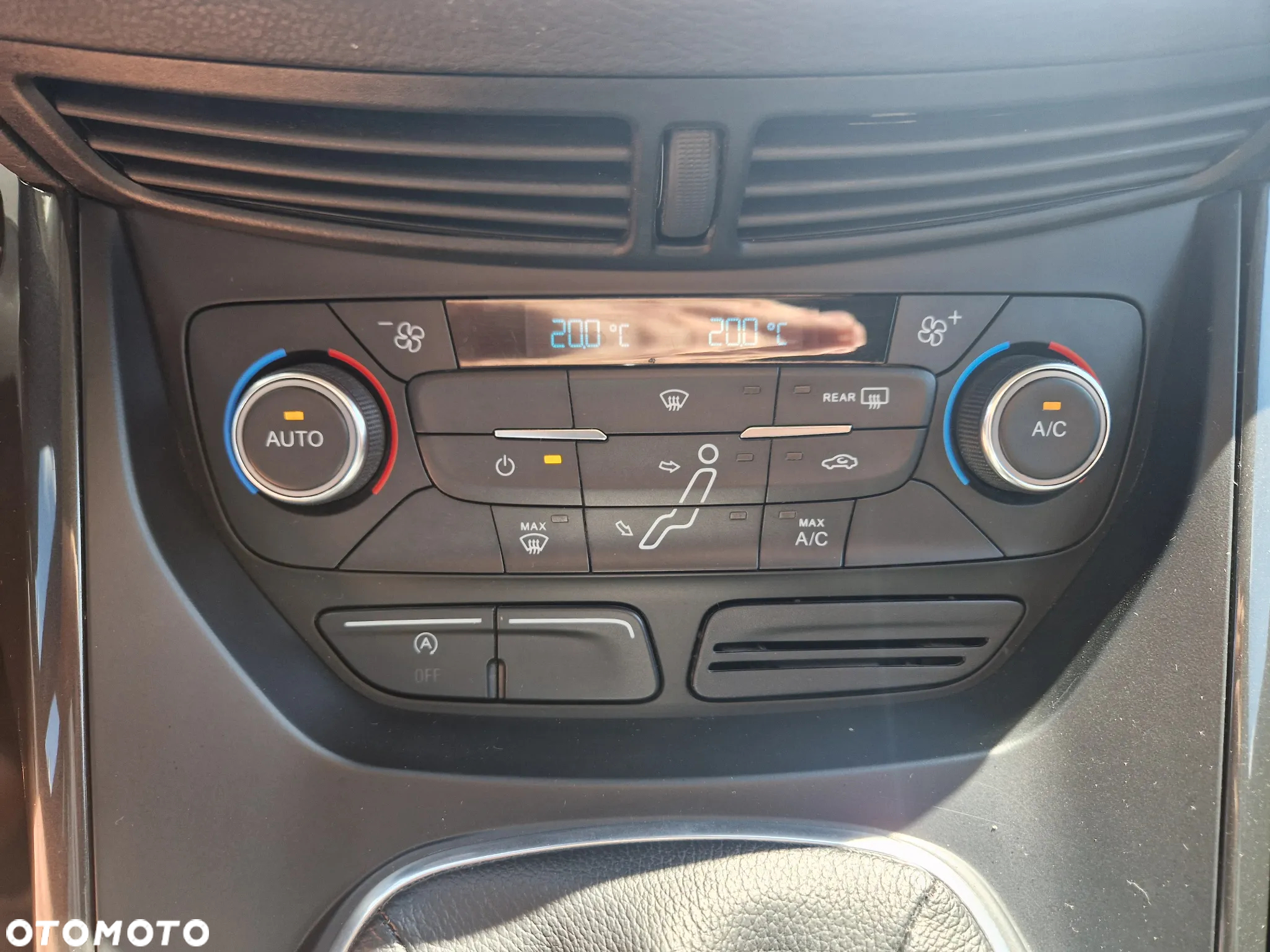 Ford Grand C-MAX - 20