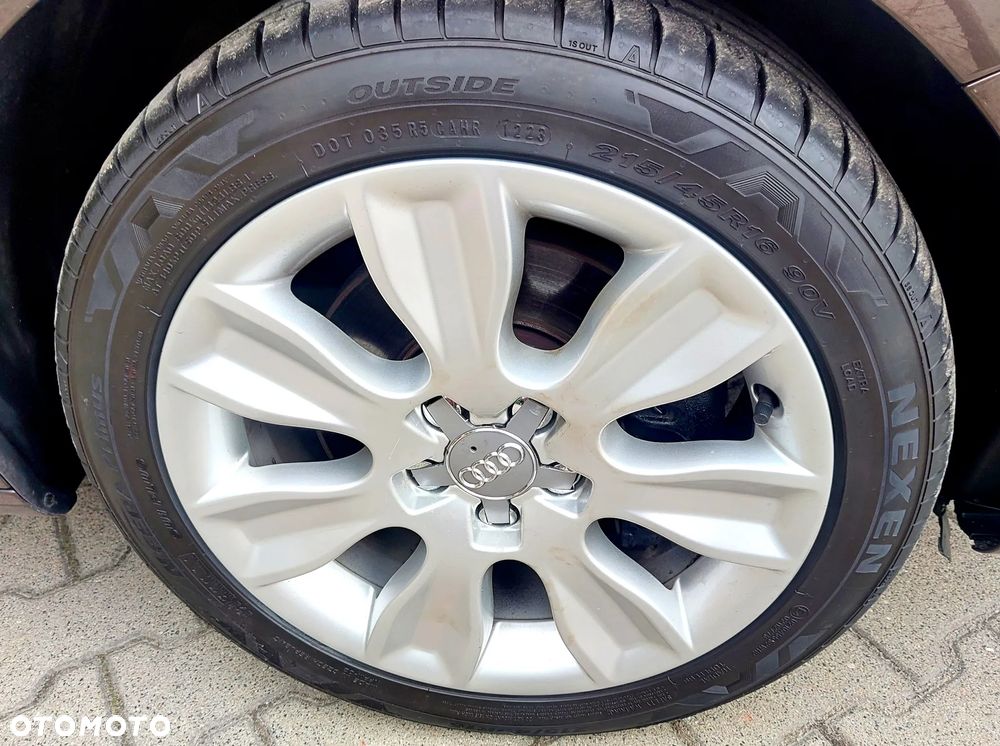 Audi A1 Sportback 1.6 TDI S line edition - 12