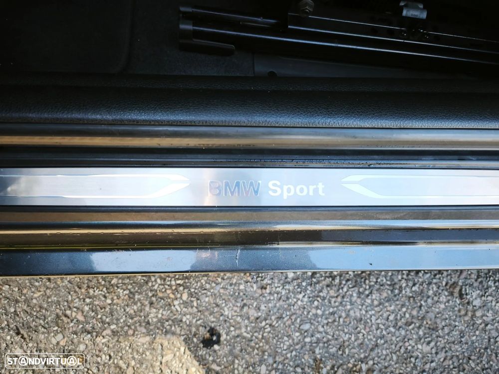 BMW 218 d Sport Line - 18