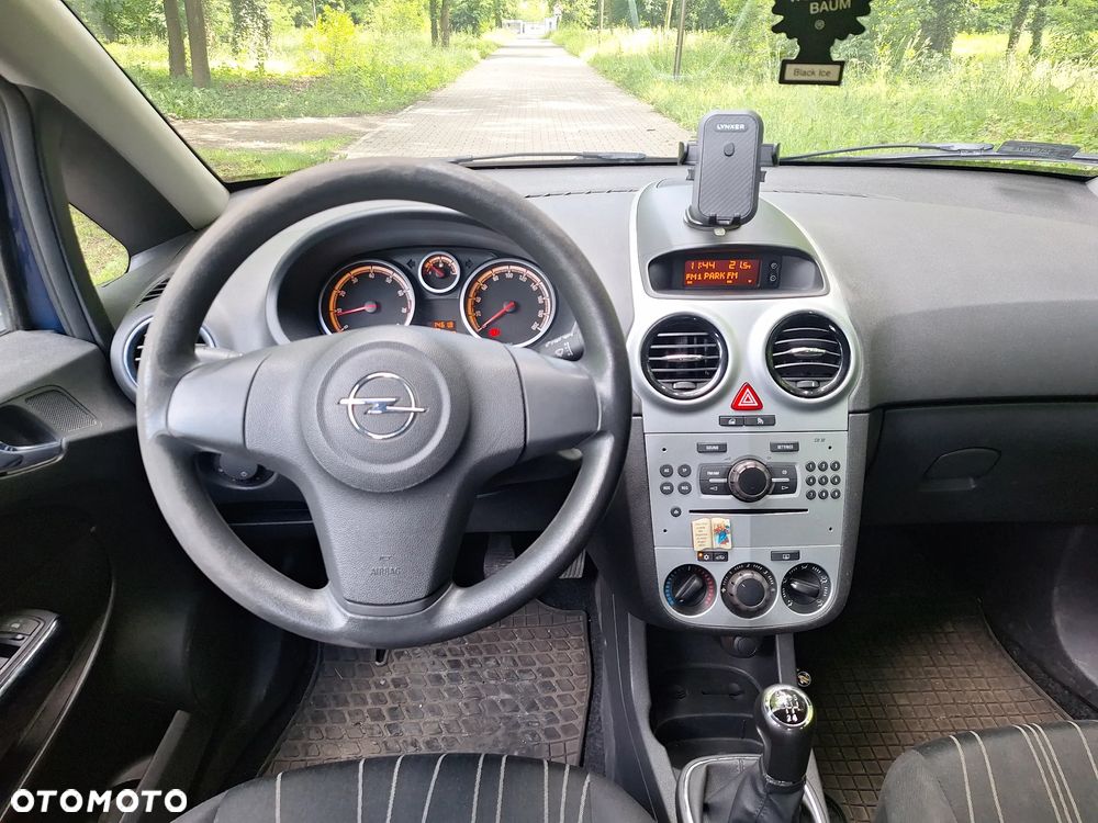 Opel Corsa 1.2 16V Enjoy - 12