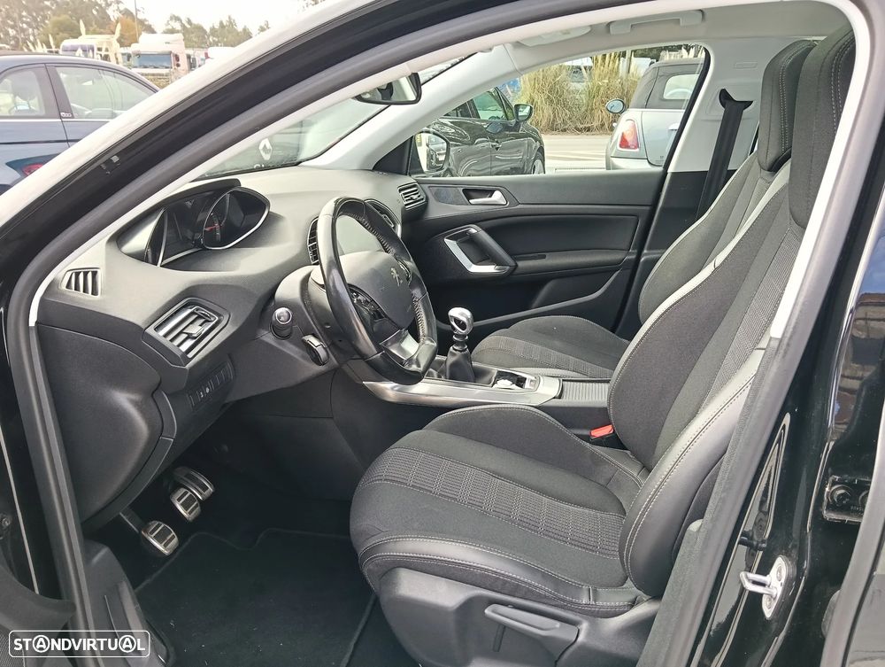 Peugeot 308 SW 1.2 PureTech GT Line - 23