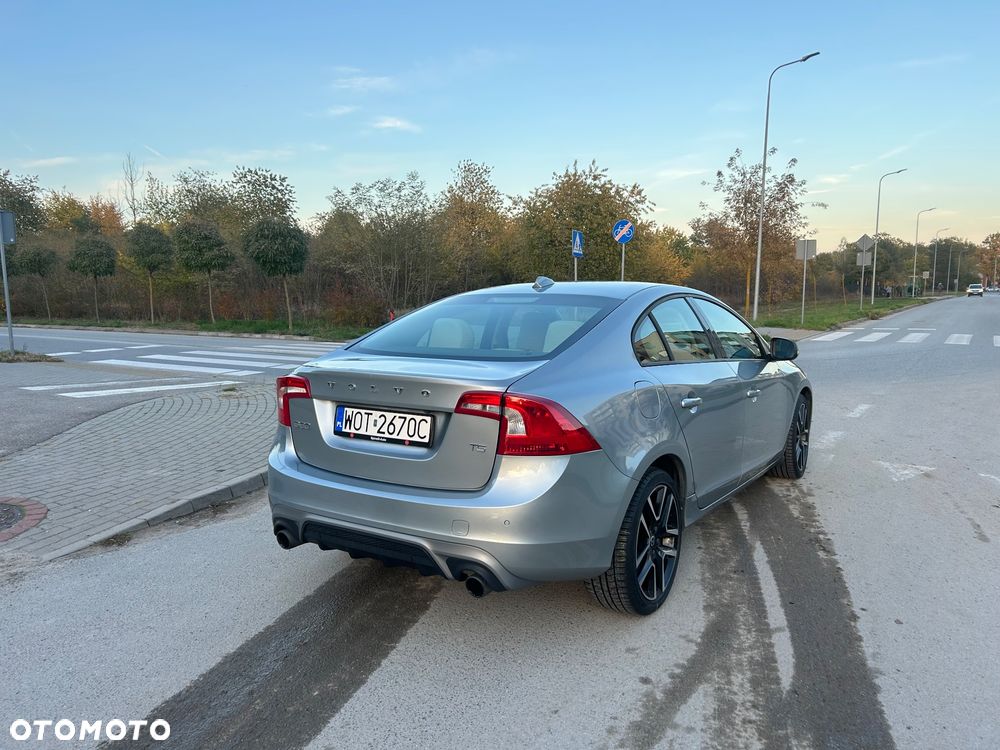 Volvo S60 T5 Geartronic RDesign - 7