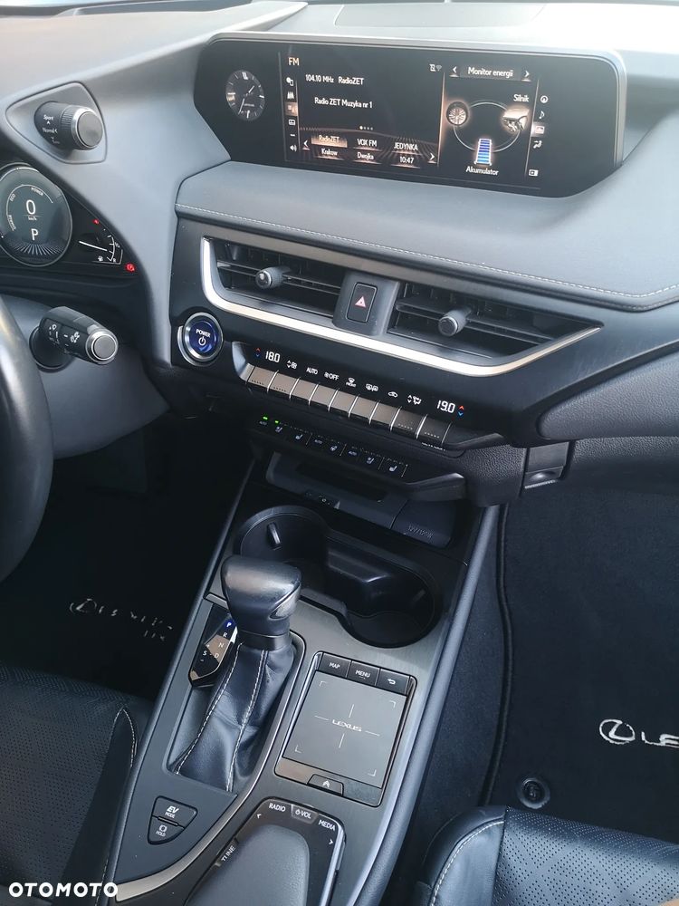 Lexus UX 250h Prestige AWD - 21