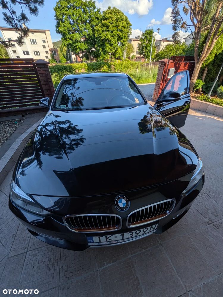 BMW Seria 3 328i Luxury Line - 9