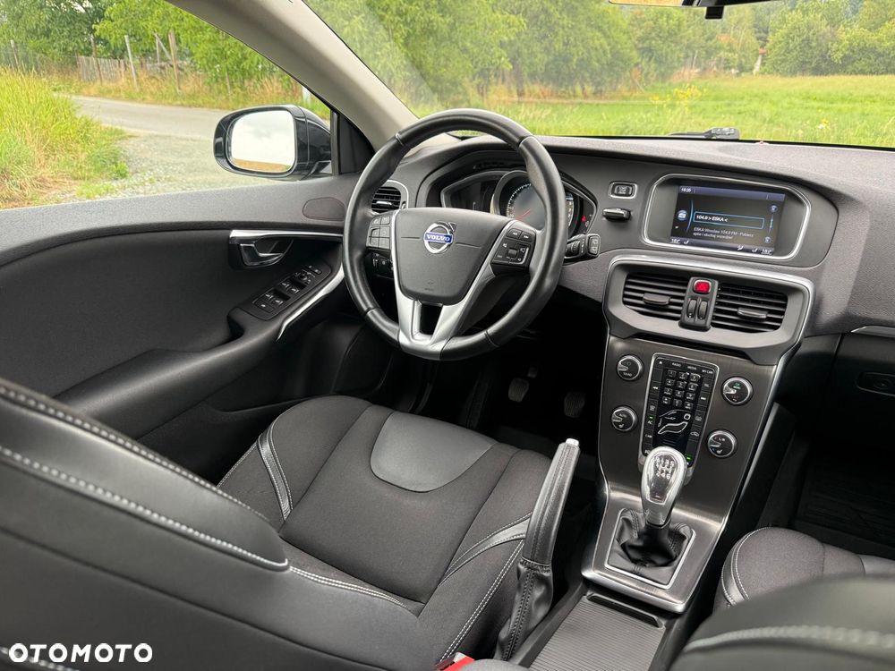 Volvo V40 D2 Momentum - 14