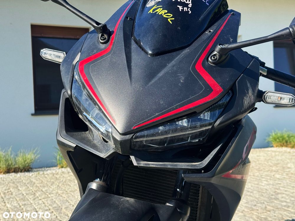 Honda CBR - 21