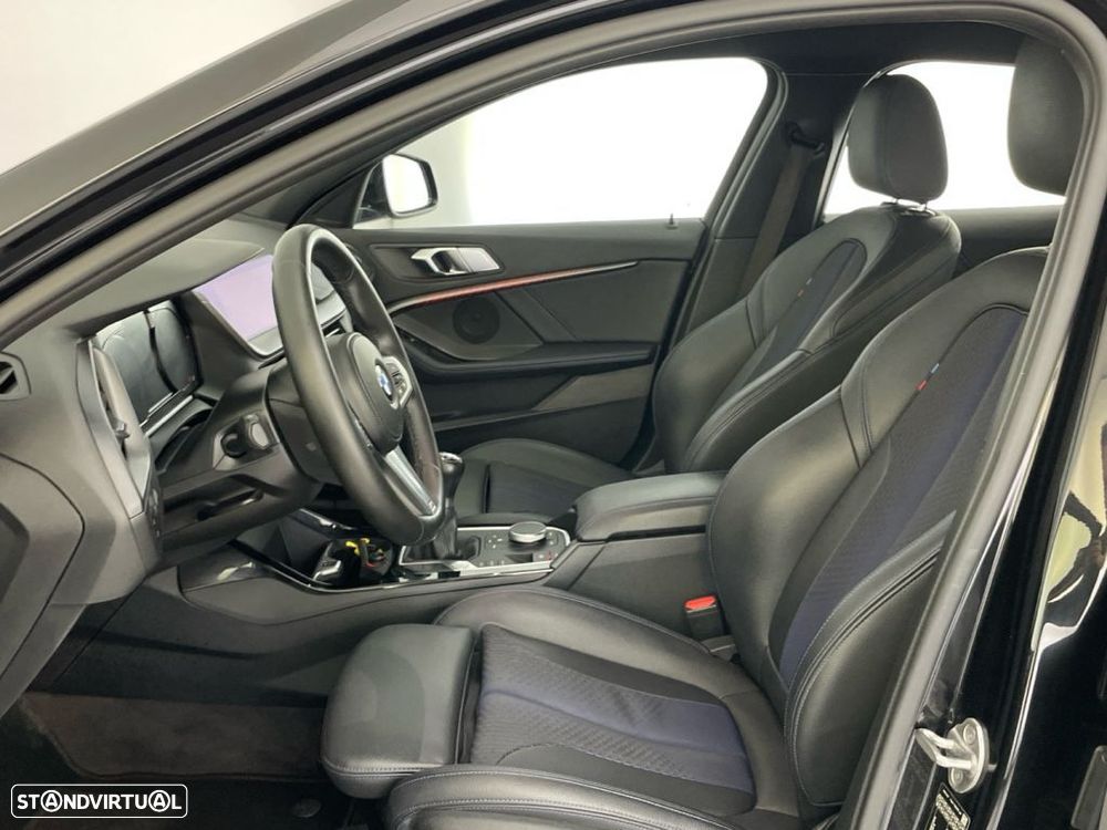 BMW 116 d Pack Desportivo M - 11