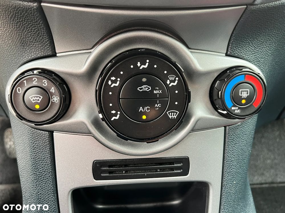 Ford Fiesta - 27