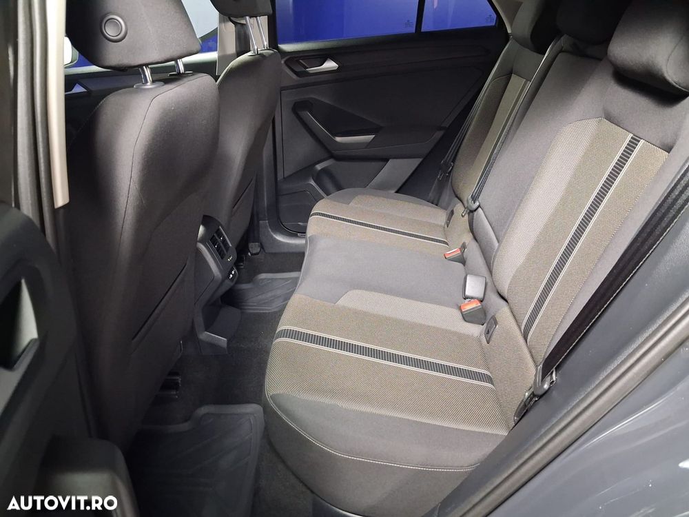 Volkswagen T-Roc - 29