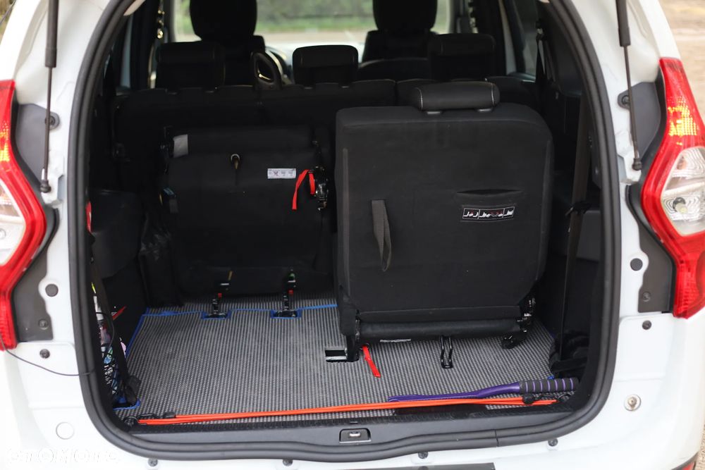 Dacia Lodgy 1.6 SCe Stepway S&S - 25