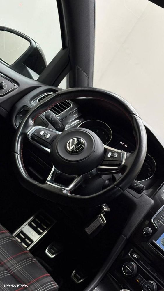 VW Golf 2.0 TSi GTi - 49
