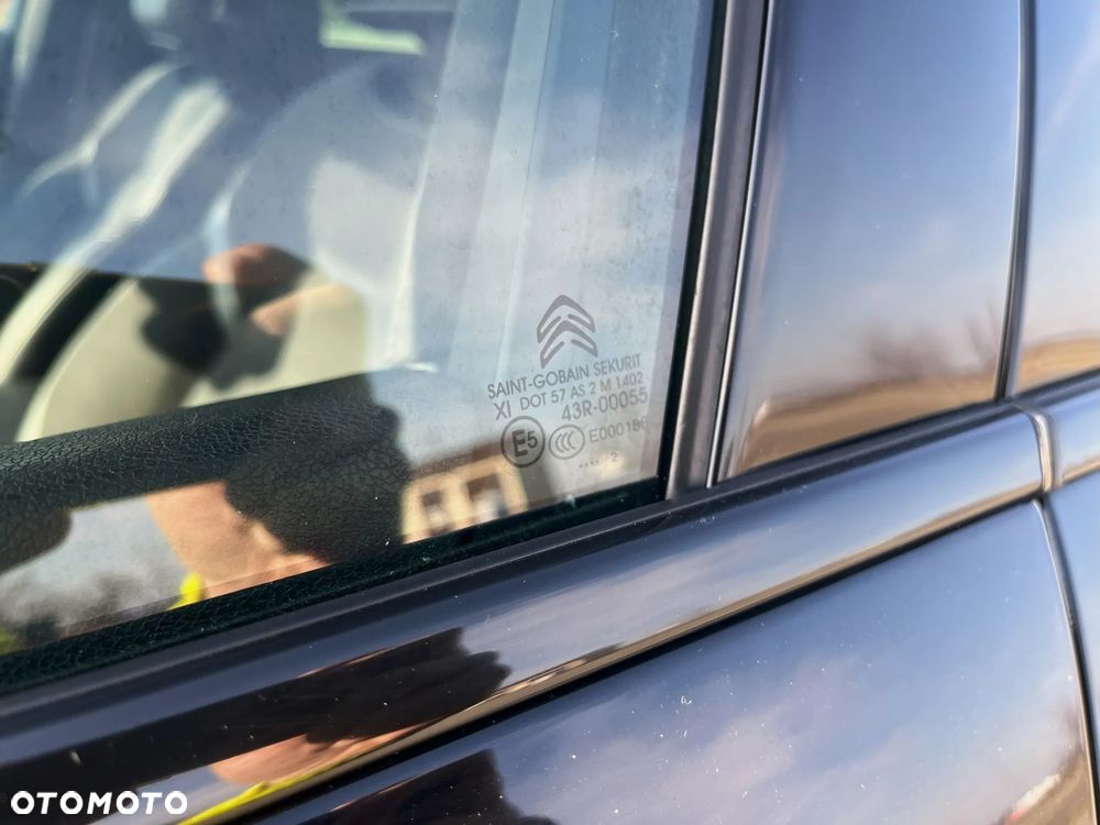 Citroën DS5 e-HDi 110 EGS6 Chic - 37