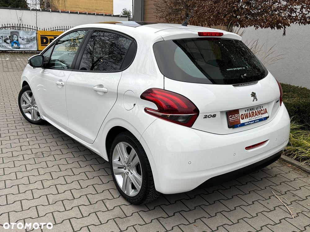 Peugeot 208 - 13