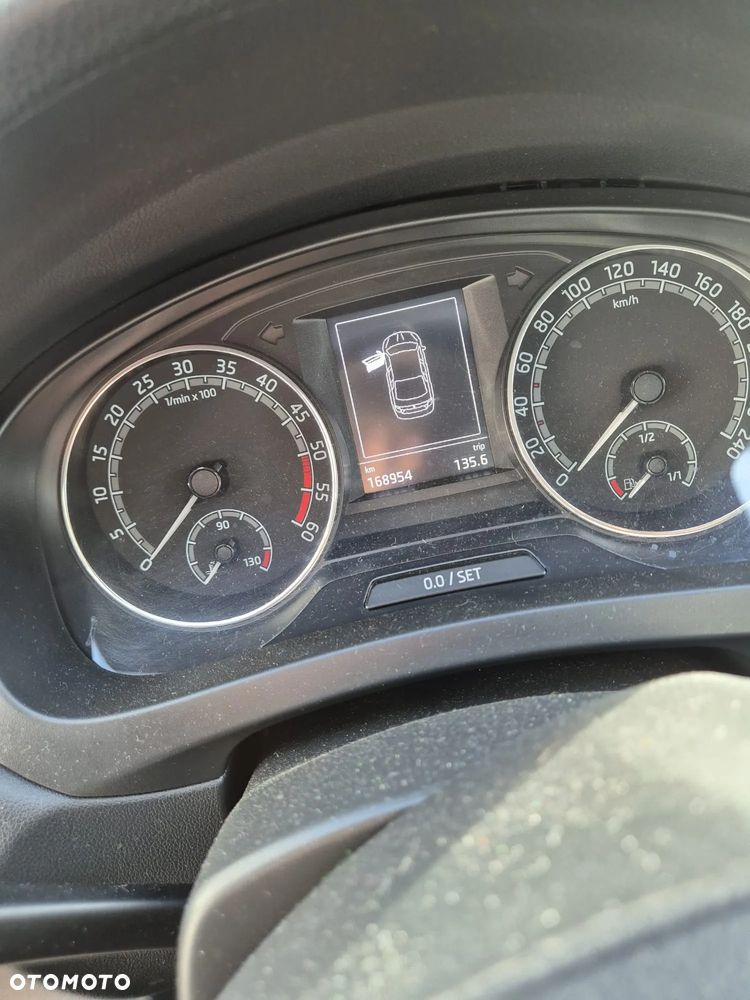 Skoda RAPID - 20