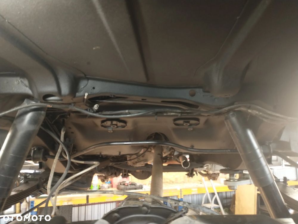Jeep Cherokee - 12