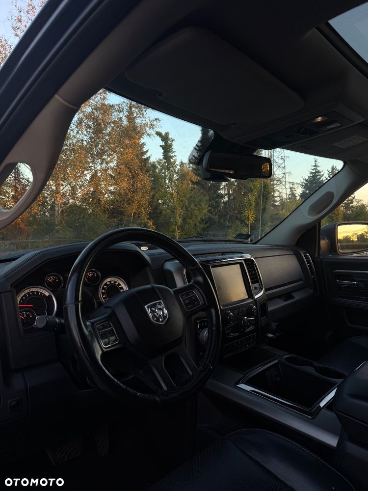 Dodge RAM 1500 5.7 4x4 - 16