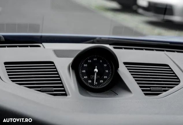 Porsche 911 Carrera 4 GTS PDK - 21