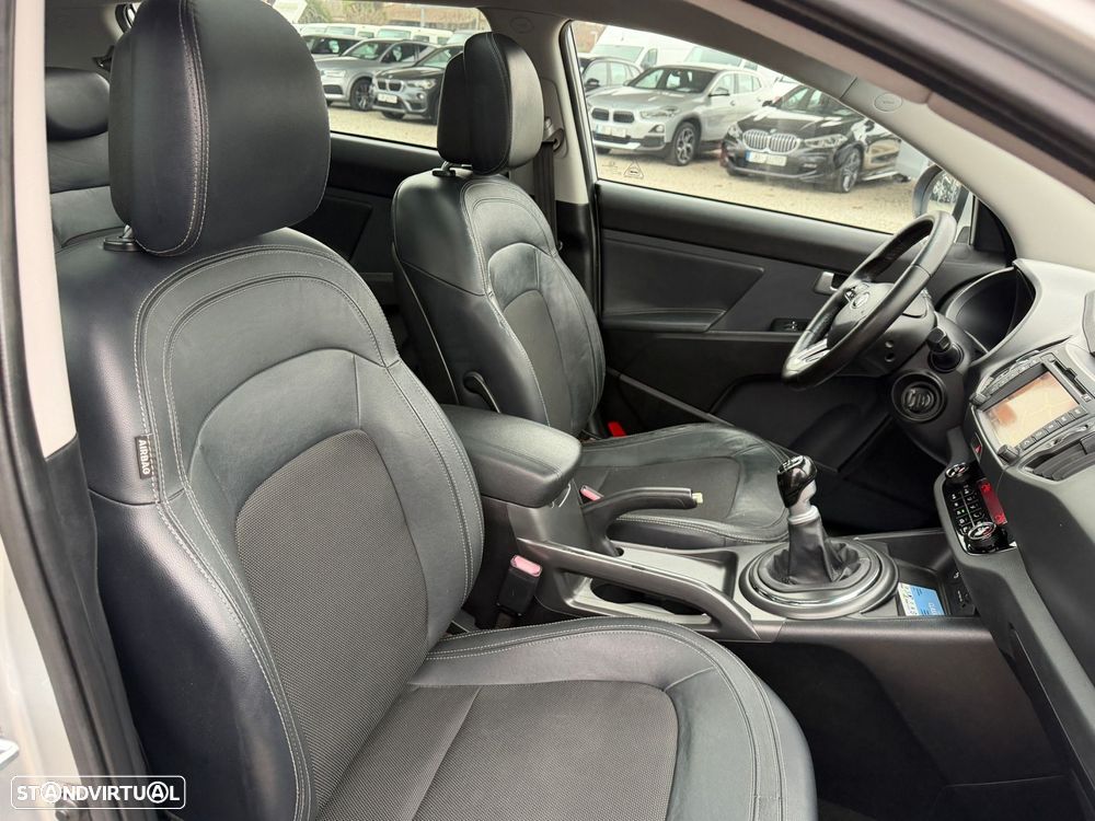 Kia Sportage 1.7 CRDI ISG TX Navi - 12