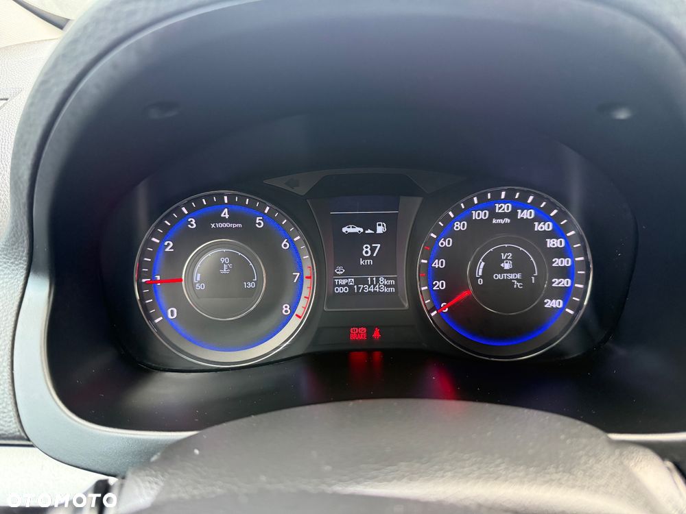 Hyundai i40 Kombi blue 1.6 Classic - 23