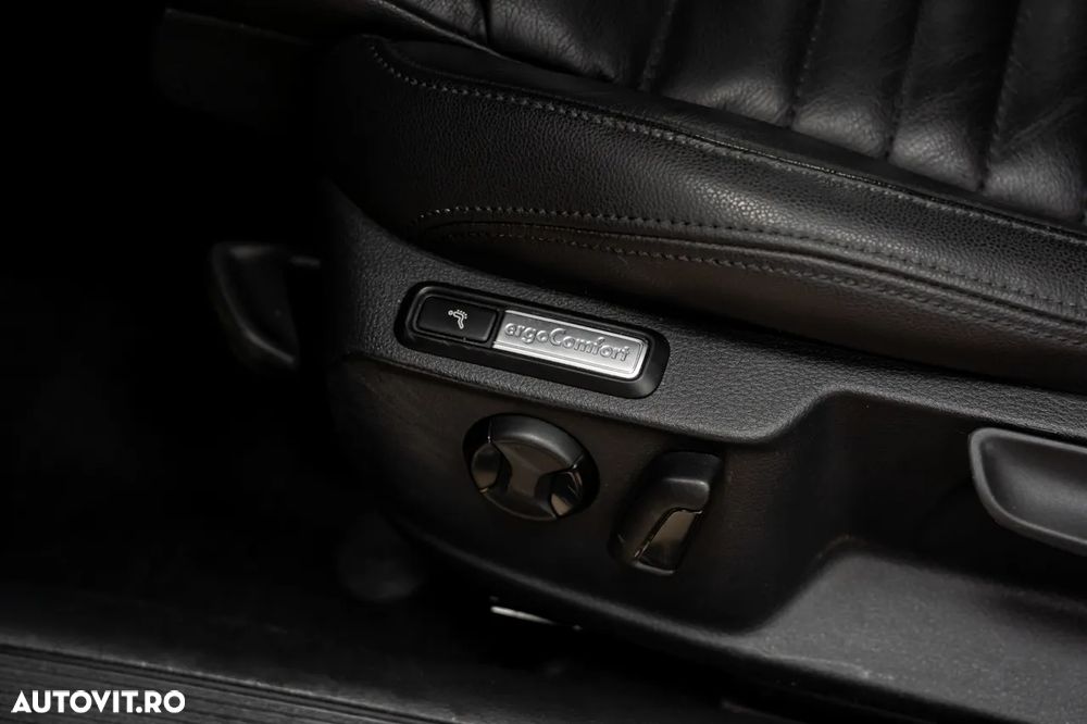 Volkswagen Passat 2.0 TDI SCR (BlueMotion Tech) 4Motion D Highline - 22